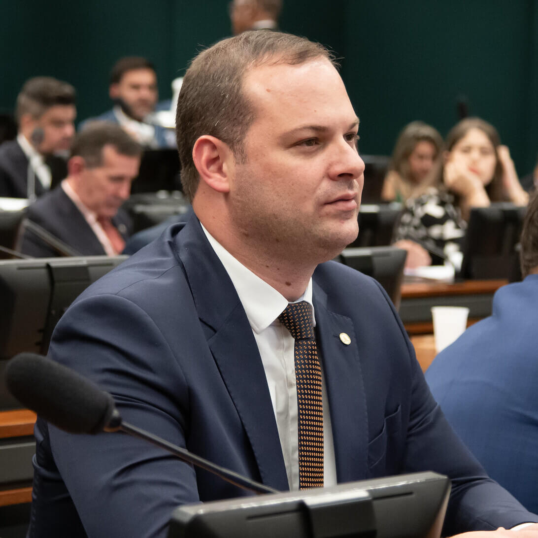 Capa post Deputado Dr. Victor Linhalis propõe projeto de lei para regulamentar o uso de bicicletas e patinetes elétricos em todo o Brasil